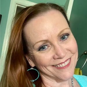 Meet your Posher, Becky